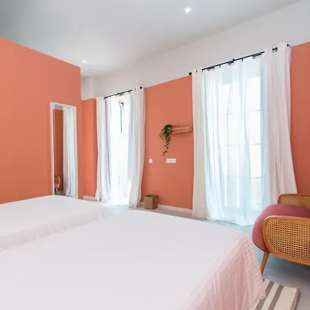 Villa Casa Rosa With Pool In Centre