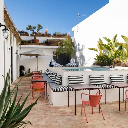 Casa Rosa With Pool In Centre * Olhao