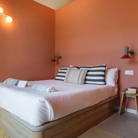 Casa Rosa With Pool In Centre *