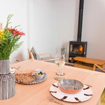 ヴィラ Casa Rosa With Pool In Centre