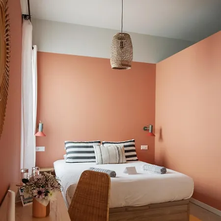 ヴィラ Casa Rosa With Pool In Centre