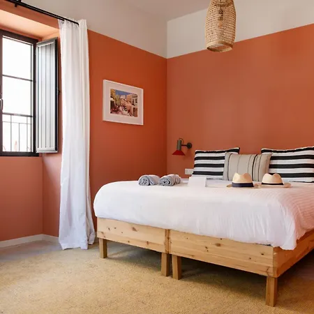 Casa Rosa With Pool In Centre *