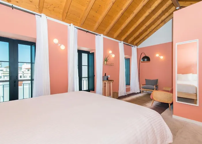 Casa Rosa With Pool In Centre 빌라 오양