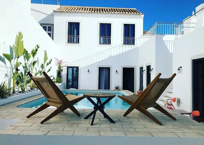 Casa Rosa With Pool In Centre 빌라 오양