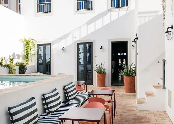 빌라 Casa Rosa With Pool In Centre *