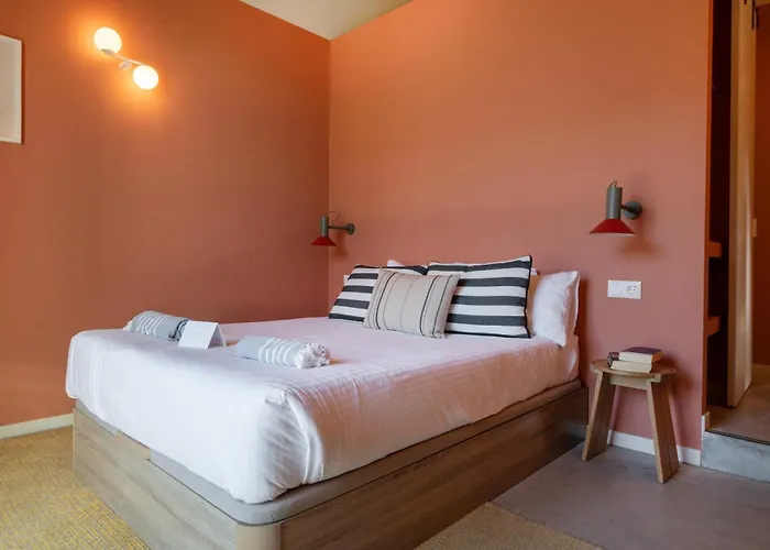 Casa Rosa With Pool In Centre *